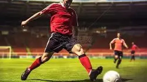 《镜报独家：麦克托米奈签名战袍拍卖热潮，意甲终章球衣价值飙至2.4万欧元！》